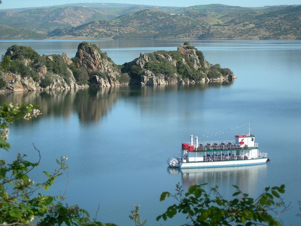 Omu Axiu Hotell Orroli Exteriör bild