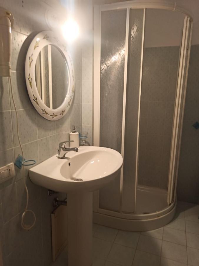 Omu Axiu Hotell Orroli Exteriör bild