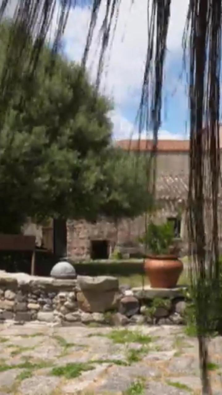 Omu Axiu Hotell Orroli Exteriör bild